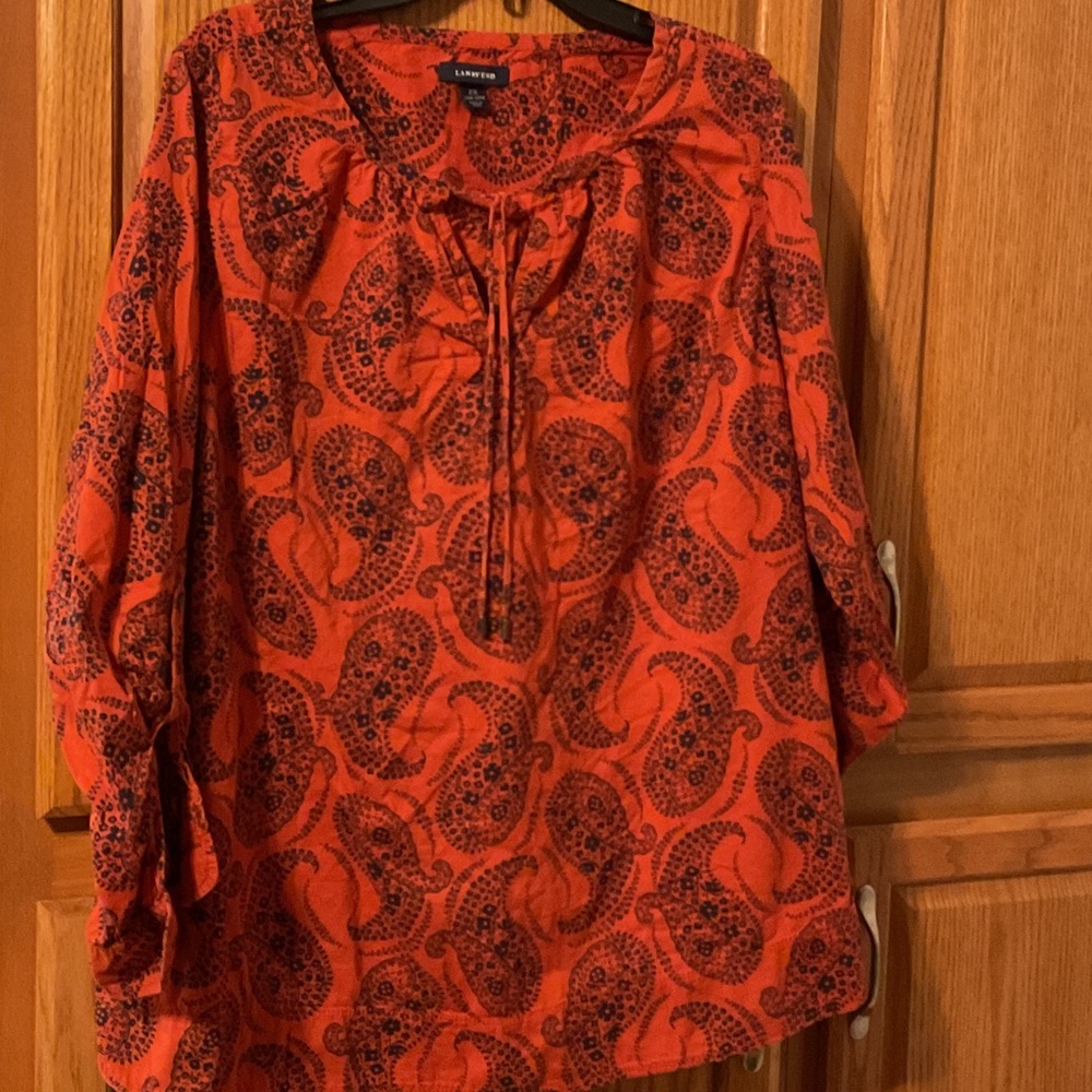Gently used lens and lightweight tunic style top size 2X